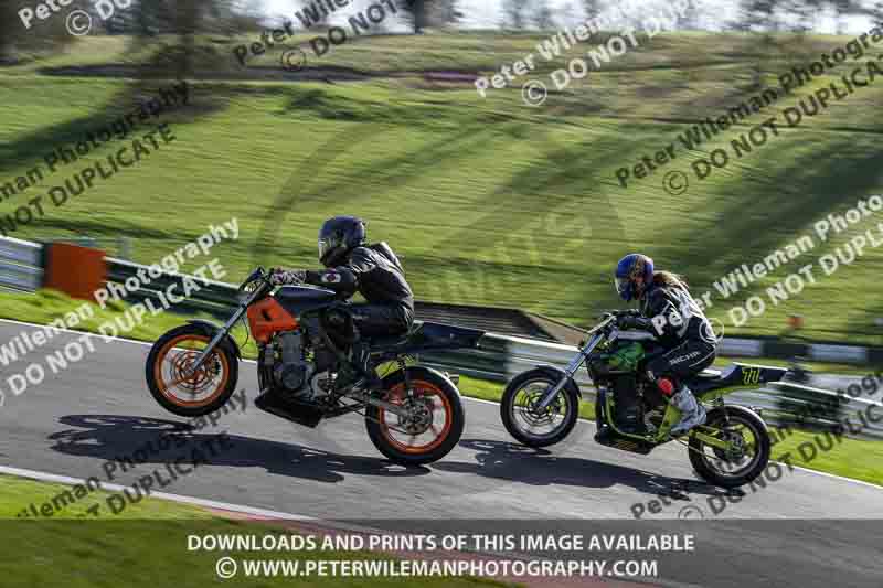 cadwell no limits trackday;cadwell park;cadwell park photographs;cadwell trackday photographs;enduro digital images;event digital images;eventdigitalimages;no limits trackdays;peter wileman photography;racing digital images;trackday digital images;trackday photos